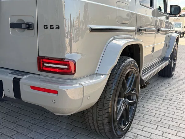 Mercedes-Benz Třídy G 63 AMG MANUFAKTUR, SUPERIOR - foto 12