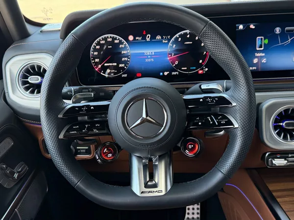 Mercedes-Benz Třídy G 63 AMG MANUFAKTUR, SUPERIOR - foto 17