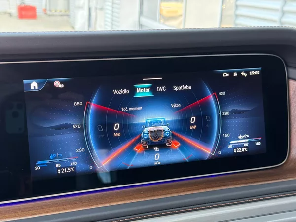 Mercedes-Benz Třídy G 63 AMG MANUFAKTUR, SUPERIOR - foto 40