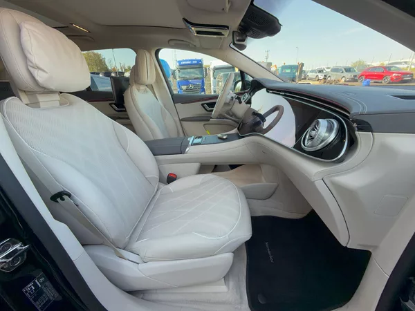 Mercedes-Benz EQS 580 4MATIC SUV Electric Art Ed - foto 10