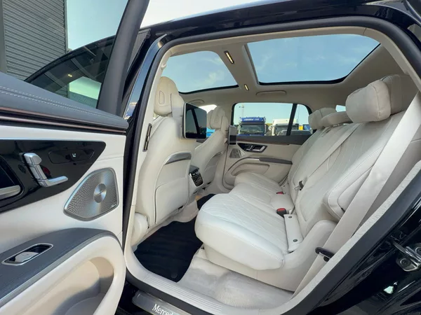 Mercedes-Benz EQS 580 4MATIC SUV Electric Art Ed - foto 14