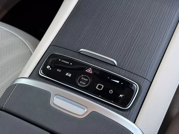 Mercedes-Benz EQS 580 4MATIC SUV Electric Art Ed - foto 29