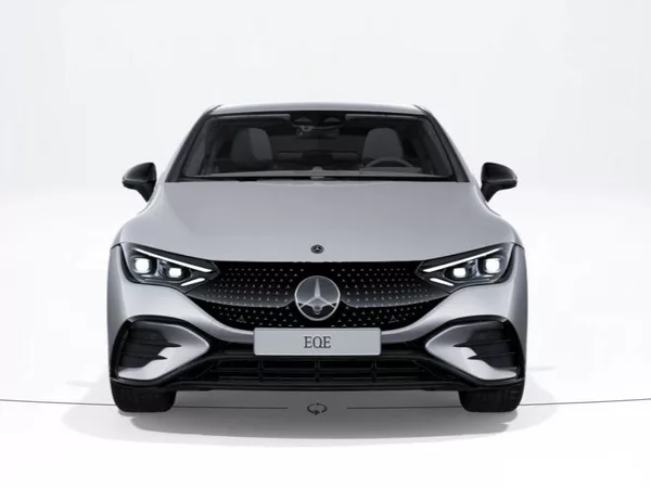 Mercedes-Benz EQE 350 4MATIC Electric Art Editio - foto 2