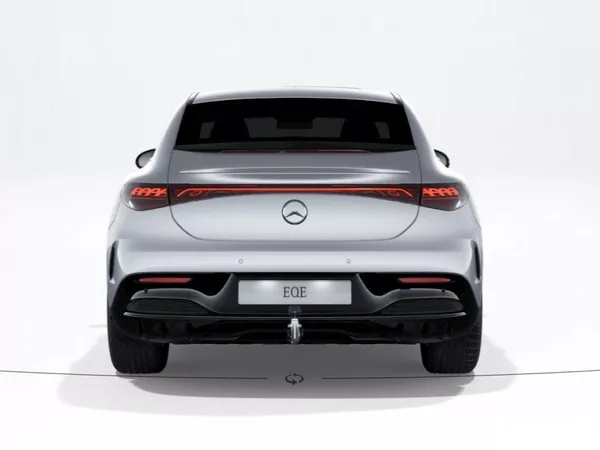 Mercedes-Benz EQE 350 4MATIC Electric Art Editio - foto 5