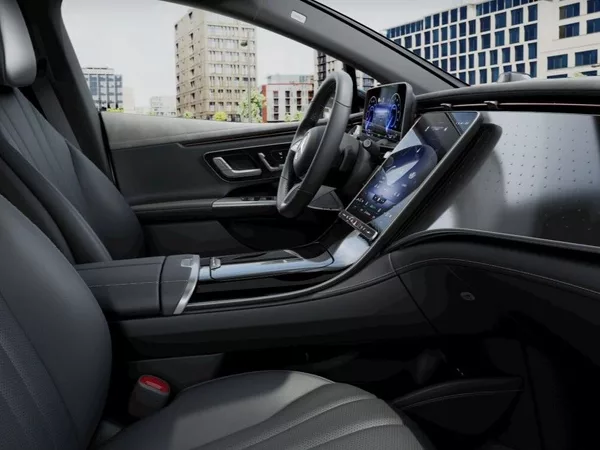 Mercedes-Benz EQE 350 4MATIC Electric Art Editio - foto 7