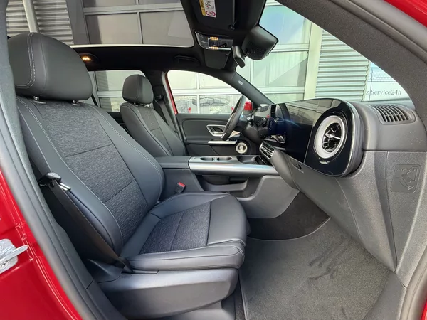 Mercedes-Benz GLB 250+ s technologií EQ - foto 10