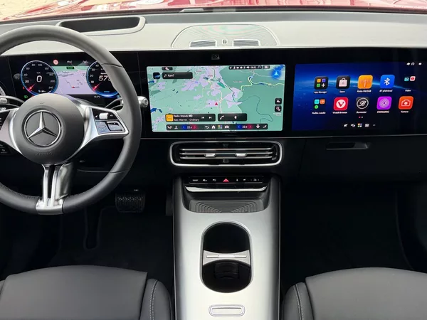 Mercedes-Benz GLB 250+ s technologií EQ - foto 19