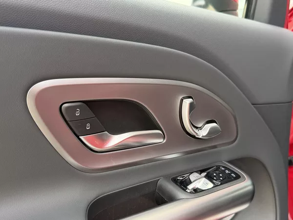 Mercedes-Benz GLB 250+ s technologií EQ - foto 23