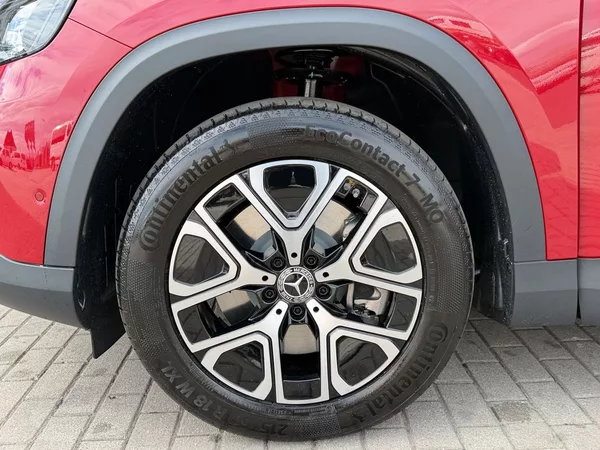 Mercedes-Benz GLB 250+ s technologií EQ - foto 26