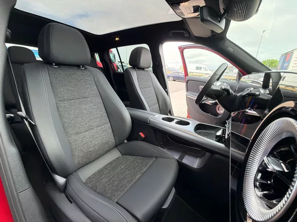 Mercedes-Benz GLB 250+ s technologií EQ - foto 28