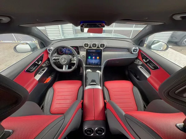 Mercedes-Benz GLC 300 de 4MATIC AMG kupé - foto 16