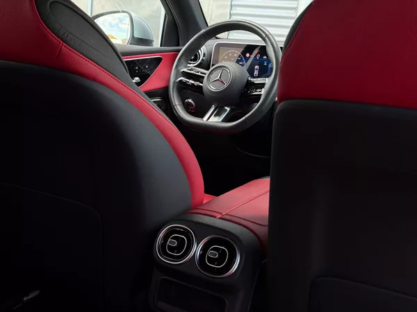 Mercedes-Benz GLC 300 de 4MATIC AMG kupé - foto 27