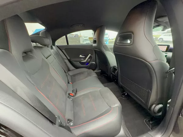 Mercedes-Benz CLA 180 d AMG - foto 11