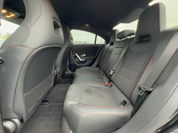 Mercedes-Benz CLA 180 d AMG - foto 14