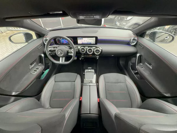 Mercedes-Benz CLA 180 d AMG - foto 16