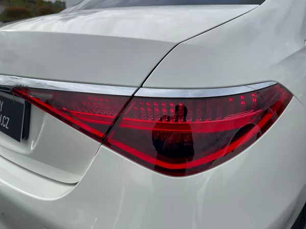 Mercedes-Benz Třídy S S 400d 4Matic - foto 13