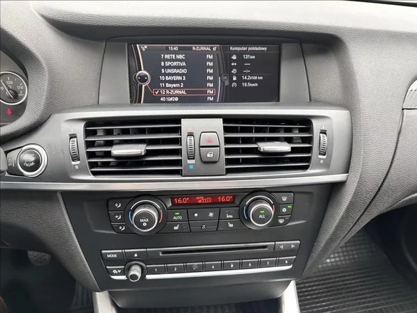 BMW X3 2,0 4x4 20i NAVIGACE - foto 17