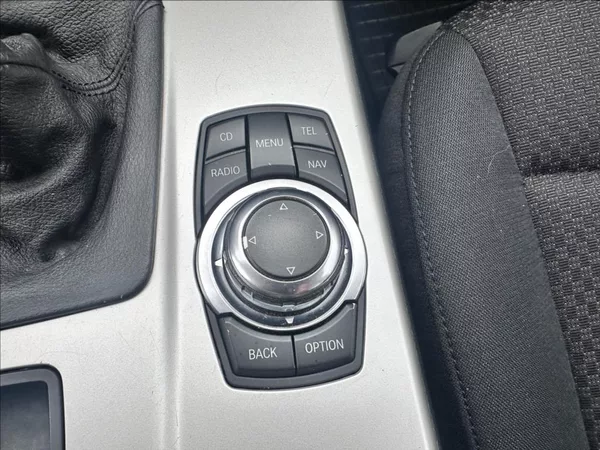 BMW X3 2,0 4x4 20i NAVIGACE - foto 23