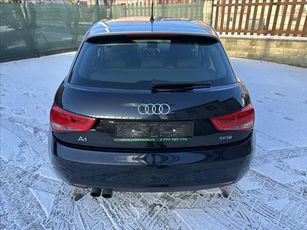 Audi A1 1,4 SPORTBACK Top stav - foto 4