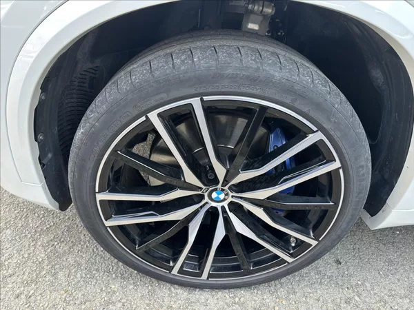 BMW X5 3,0 xDrive 30d M-SPORT LASER - foto 32
