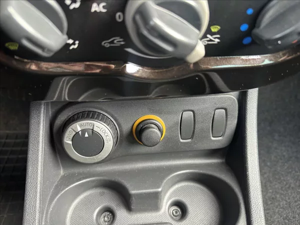 Dacia Duster 1,6 4x4 1.majitel. - foto 18