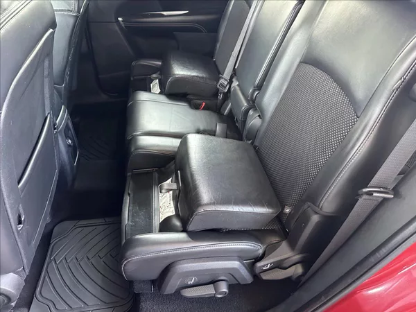 Fiat Freemont 2,0 CROSS 4x4 AUTOMAT - foto 17