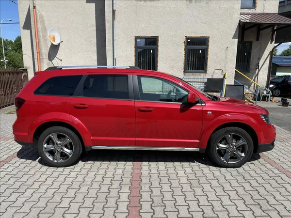 Fiat Freemont 2,0 CROSS 4x4 AUTOMAT - foto 2