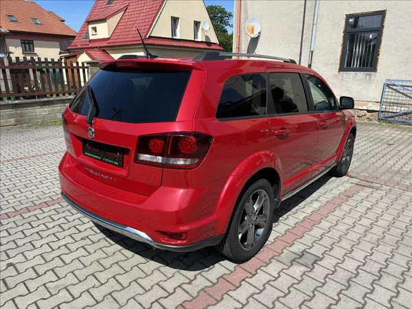 Fiat Freemont 2,0 CROSS 4x4 AUTOMAT - foto 3