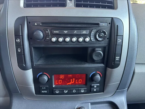 Fiat Scudo 2,0 8míst TOP STAV - foto 18