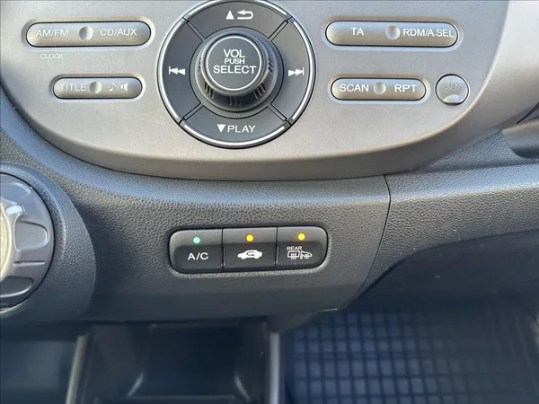 Honda Jazz 1,2 - foto 17