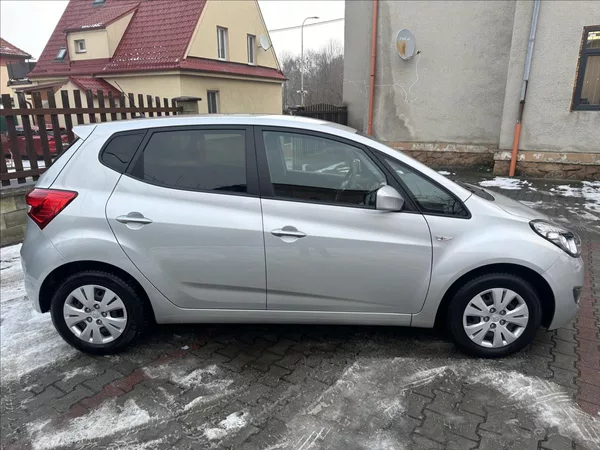 Hyundai ix20 1,6 AUTOMAT 1.majitel - foto 2