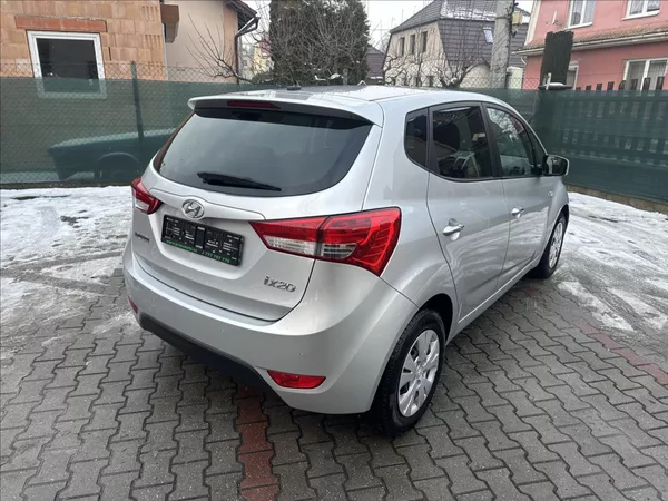 Hyundai ix20 1,6 AUTOMAT 1.majitel - foto 3
