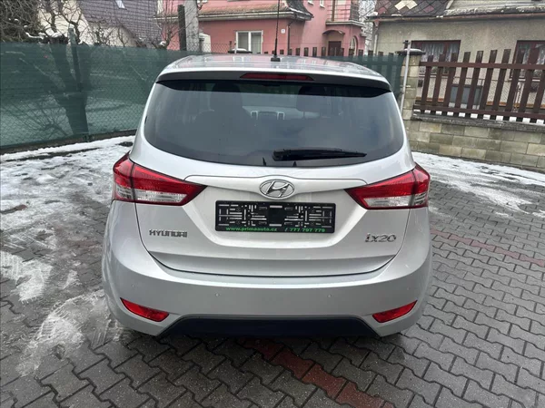 Hyundai ix20 1,6 AUTOMAT 1.majitel - foto 4