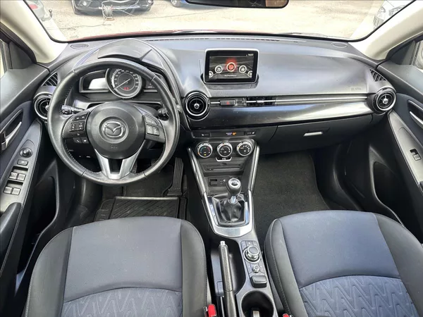 Mazda 2 1,5 - foto 13