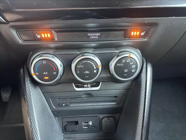 Mazda 2 1,5 - foto 16
