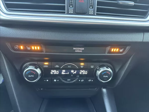 Mazda 3 2,0 EXCLUSIVE G120 - foto 17