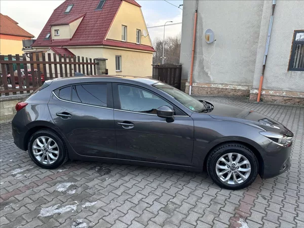 Mazda 3 2,0 EXCLUSIVE G120 - foto 2