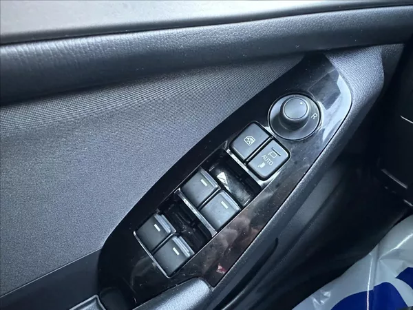 Mazda 3 2,0 EXCLUSIVE G120 - foto 20