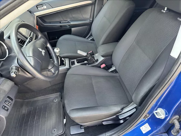 Mitsubishi Lancer 1,6 1.majitel.,Top stav - foto 11