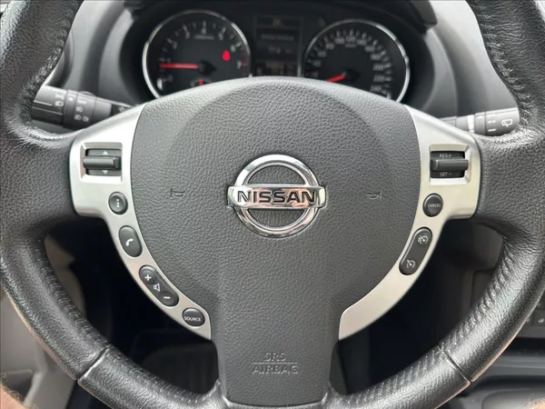 Nissan Qashqai 2,0 4x4 AUTOMAT TEKNA - foto 22