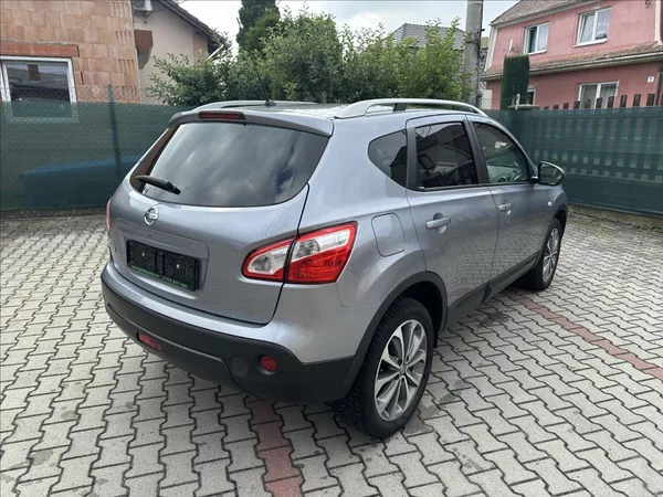 Nissan Qashqai 2,0 4x4 AUTOMAT TEKNA - foto 3