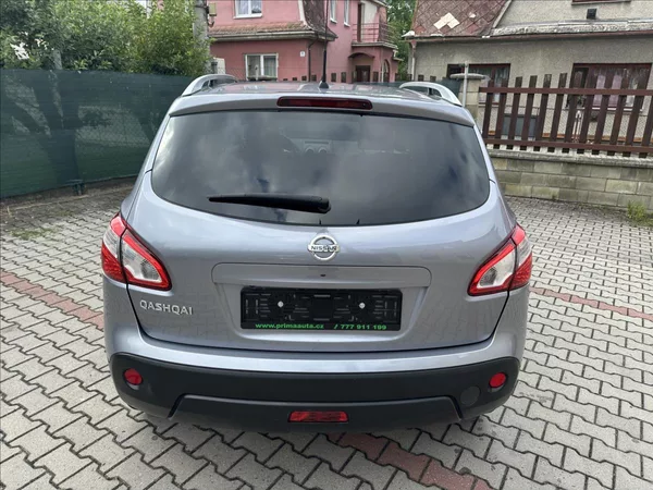 Nissan Qashqai 2,0 4x4 AUTOMAT TEKNA - foto 4