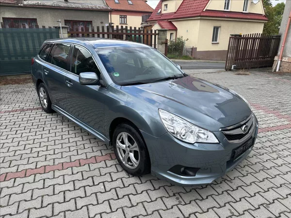 Subaru Legacy 2,0 TOP stav Serviska 4X4