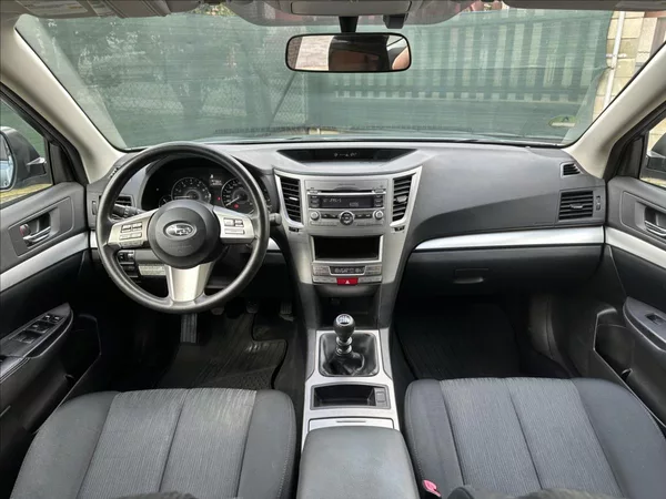 Subaru Legacy 2,0 Serviska 4X4 - foto 14