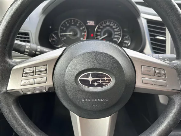 Subaru Legacy 2,0 Serviska 4X4 - foto 21
