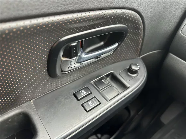Suzuki Grand Vitara 1,6 4x4 - foto 18