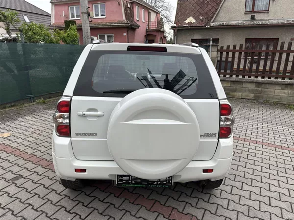 Suzuki Grand Vitara 1,6 4x4 - foto 6
