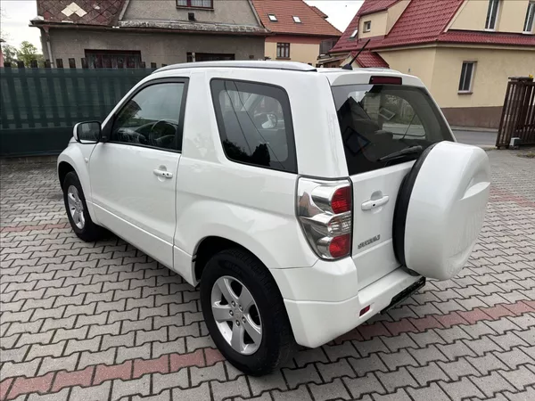 Suzuki Grand Vitara 1,6 4x4 - foto 7