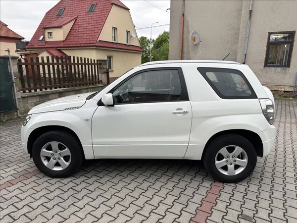 Suzuki Grand Vitara 1,6 4x4 - foto 8