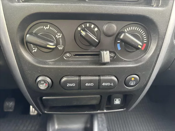 Suzuki Jimny 1,3 RANGER TAŽNÉ - foto 17